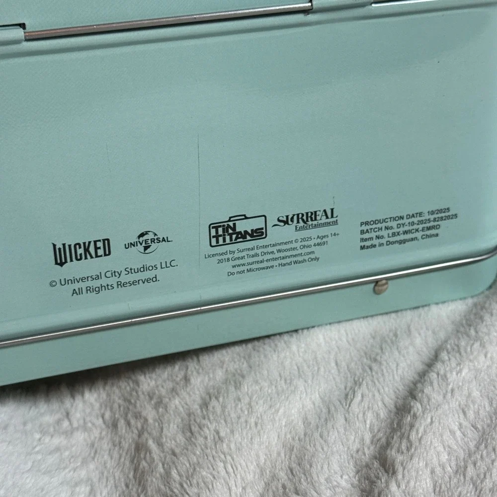 WICKED Metal Lunch Box with one Beverage Container 10.8 FL OZ. | Emerald‎ City